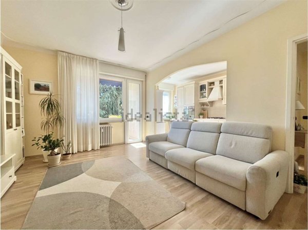 appartamento in vendita a Verbania in zona Intra