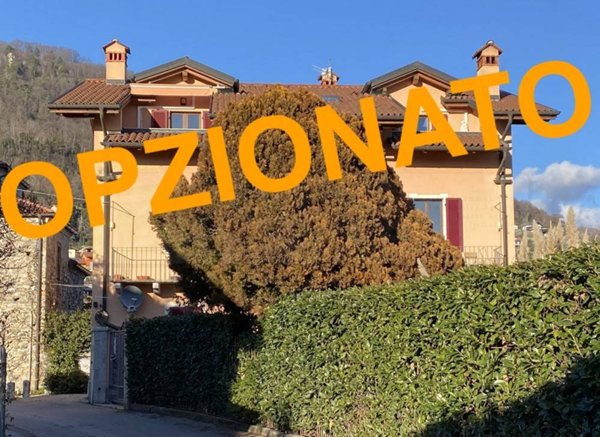 appartamento in vendita a Verbania in zona Suna