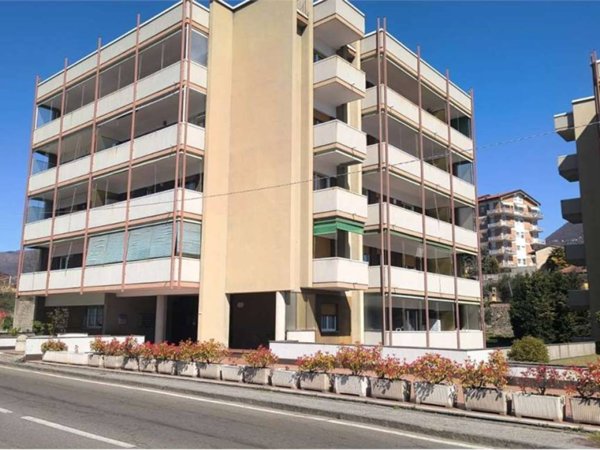 ufficio in vendita a Verbania in zona Intra