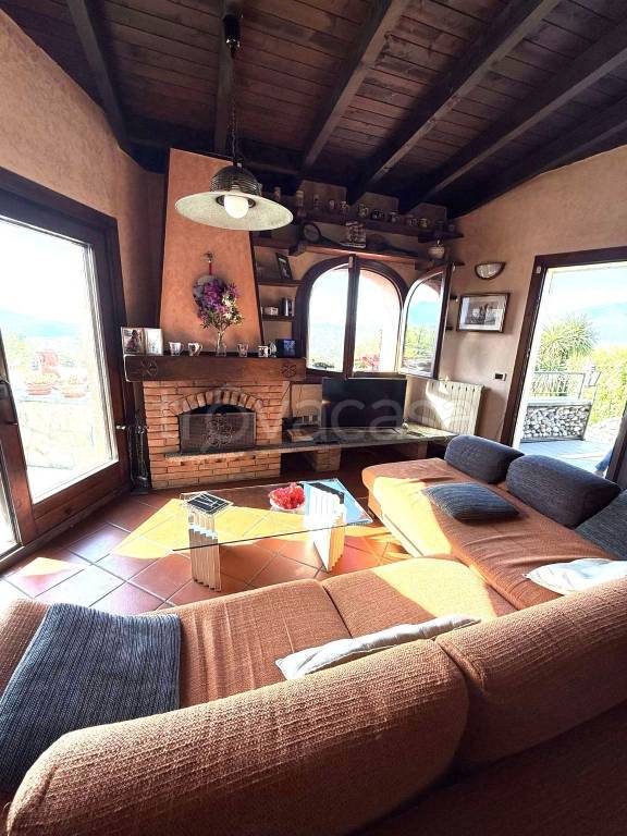 appartamento in vendita a Verbania in zona Intra