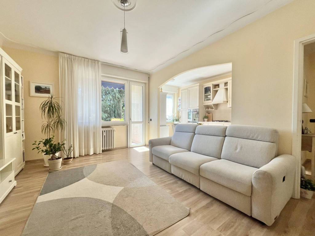 appartamento in vendita a Verbania in zona Intra