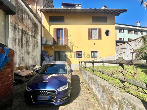 appartamento in vendita a Verbania in zona Intra