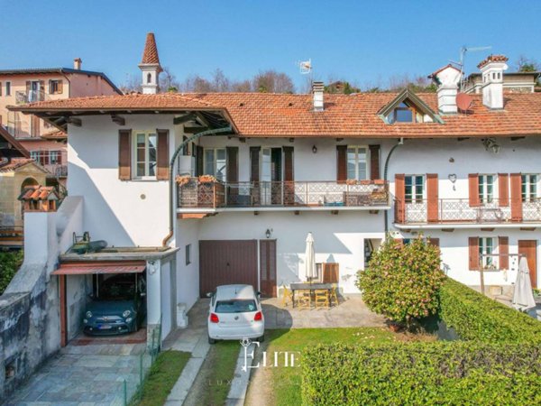 casa indipendente in vendita a Verbania in zona Intra