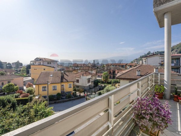 appartamento in vendita a Verbania in zona Intra