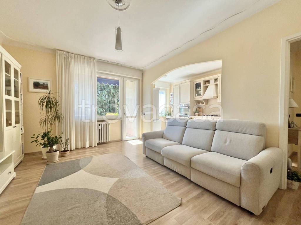 appartamento in vendita a Verbania in zona Intra