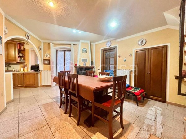 casa indipendente in vendita a Verbania in zona Trobaso