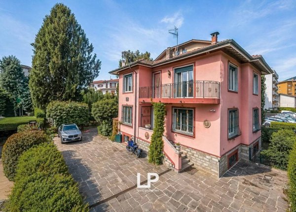 casa indipendente in vendita a Verbania