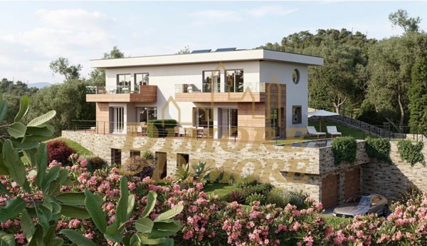 casa indipendente in vendita a Verbania in zona Intra