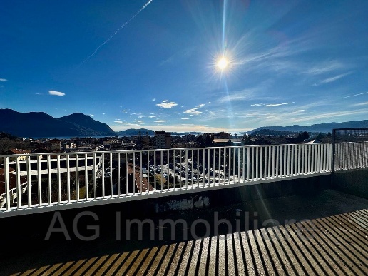 appartamento in vendita a Verbania in zona Intra