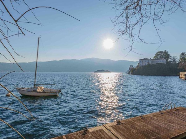 casa indipendente in vendita a Verbania in zona Pallanza