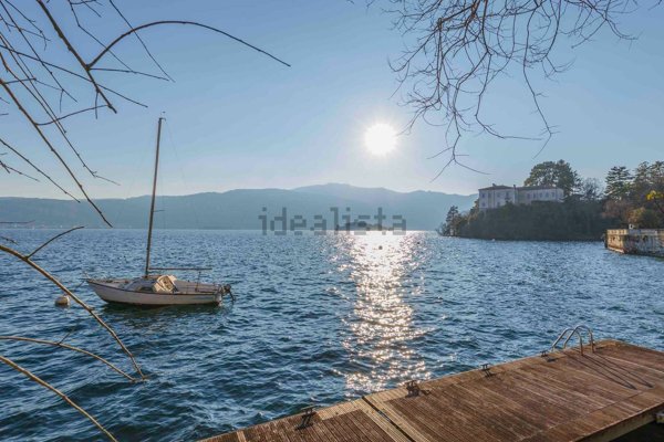 casa indipendente in vendita a Verbania in zona Pallanza