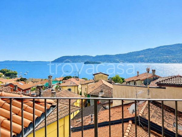 appartamento in vendita a Verbania in zona Suna