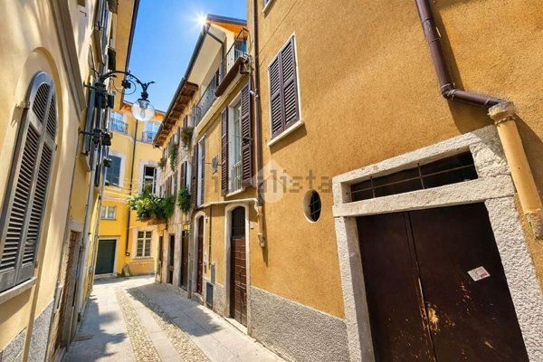 appartamento in vendita a Verbania in zona Pallanza