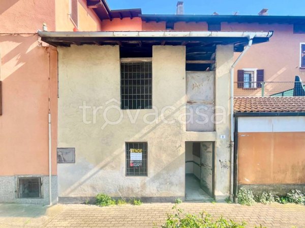 appartamento in vendita a Verbania in zona Trobaso