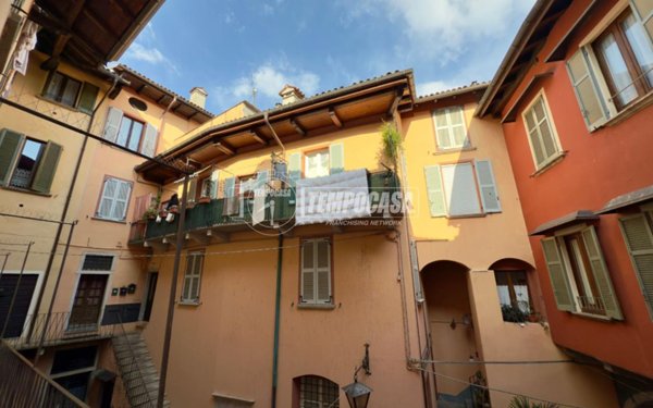 appartamento in vendita a Verbania in zona Intra