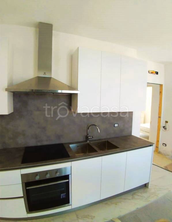 appartamento in vendita a Verbania in zona Intra