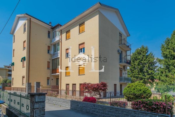 appartamento in vendita a Verbania in zona Pallanza