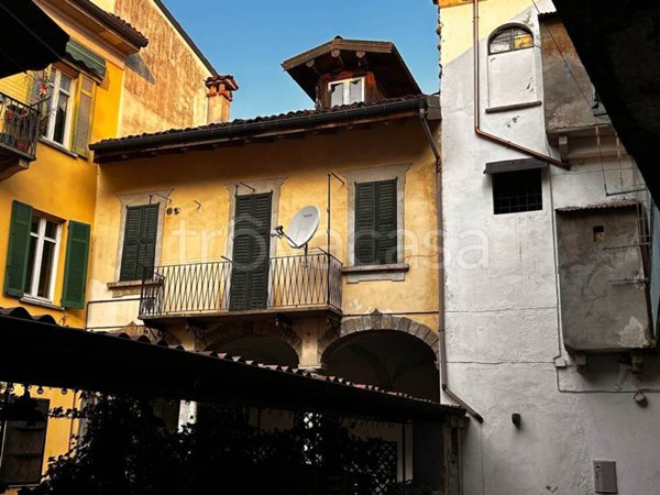 appartamento in vendita a Verbania in zona Intra