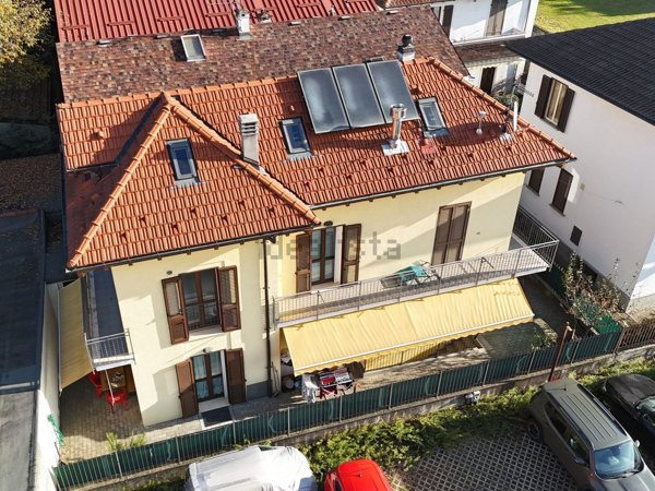 casa indipendente in vendita a Verbania in zona Intra