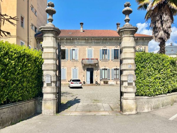 casa indipendente in vendita a Verbania in zona Intra