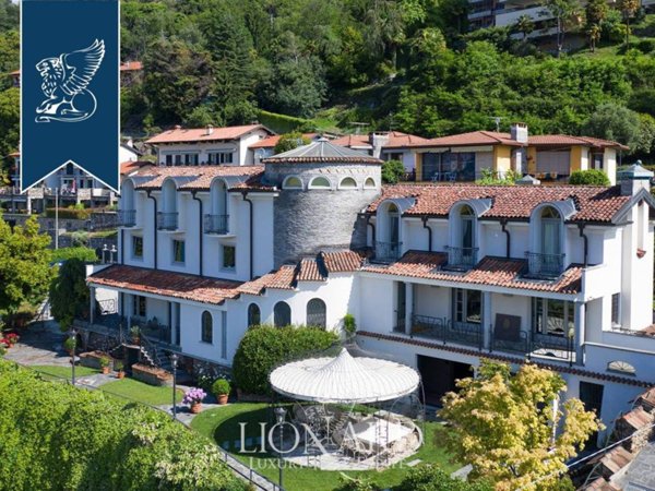 casa indipendente in vendita a Verbania in zona Pallanza