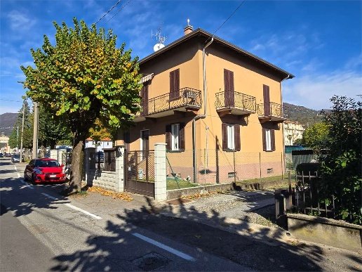 appartamento in vendita a Verbania in zona Intra