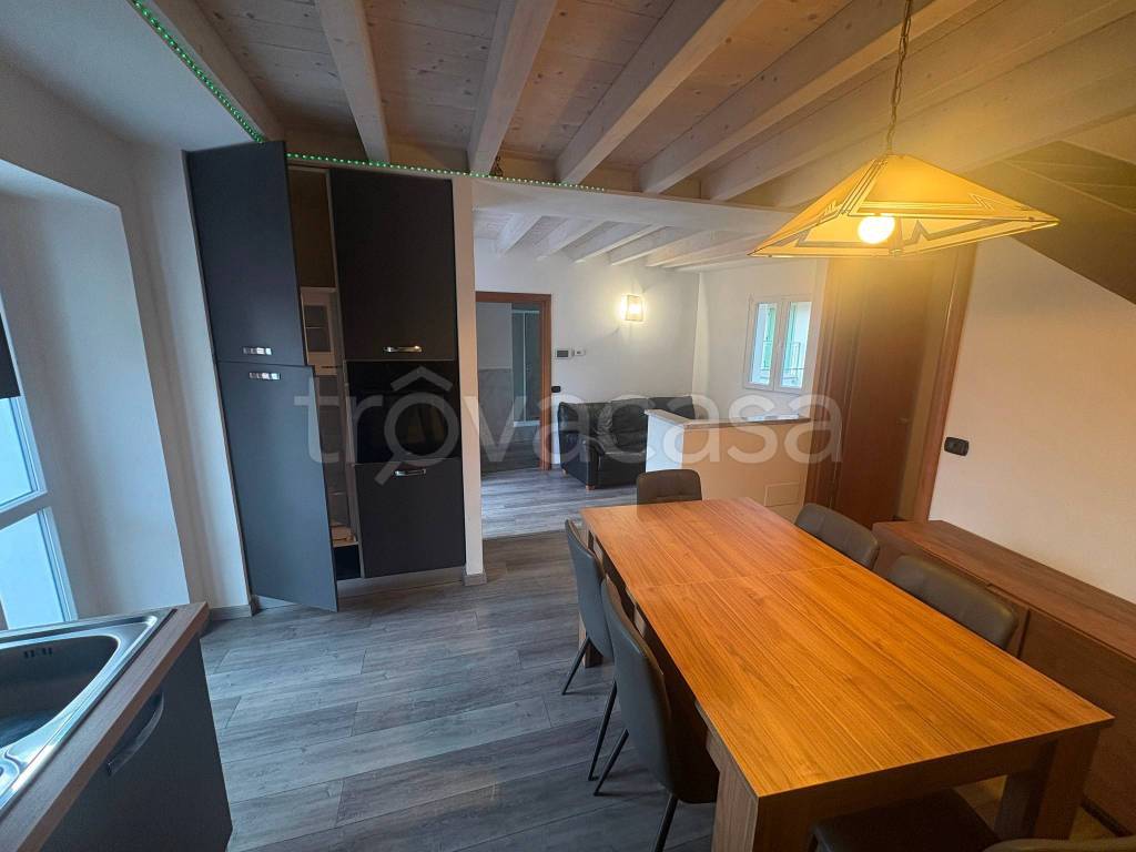 casa indipendente in vendita a Verbania in zona Trobaso