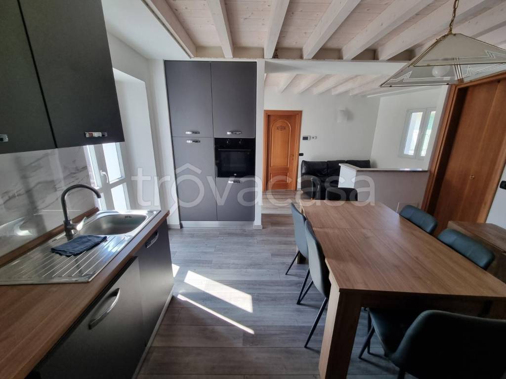 appartamento in vendita a Verbania in zona Trobaso