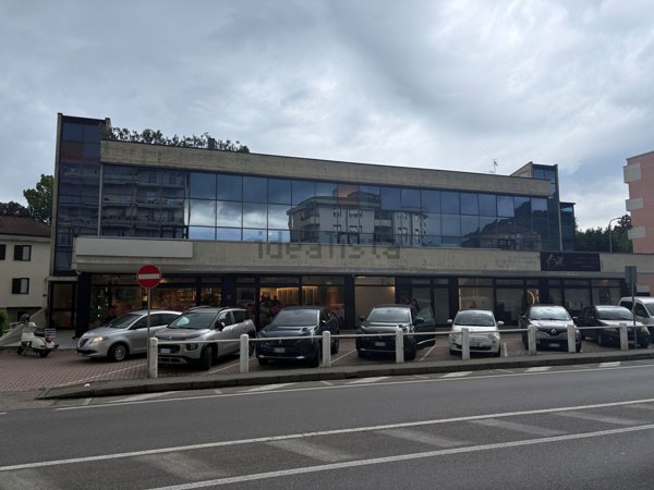 ufficio in vendita a Verbania in zona Pallanza