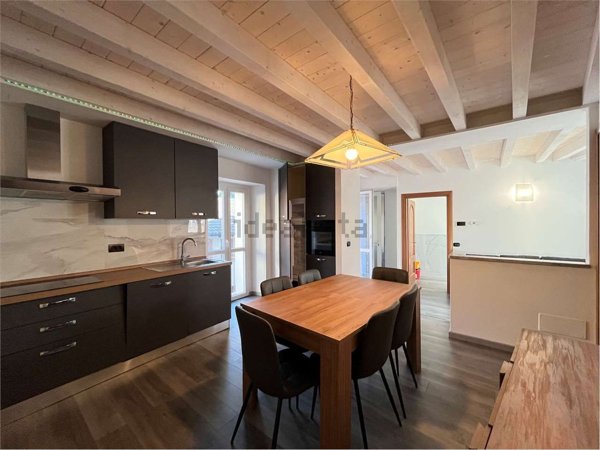 casa indipendente in vendita a Verbania in zona Trobaso