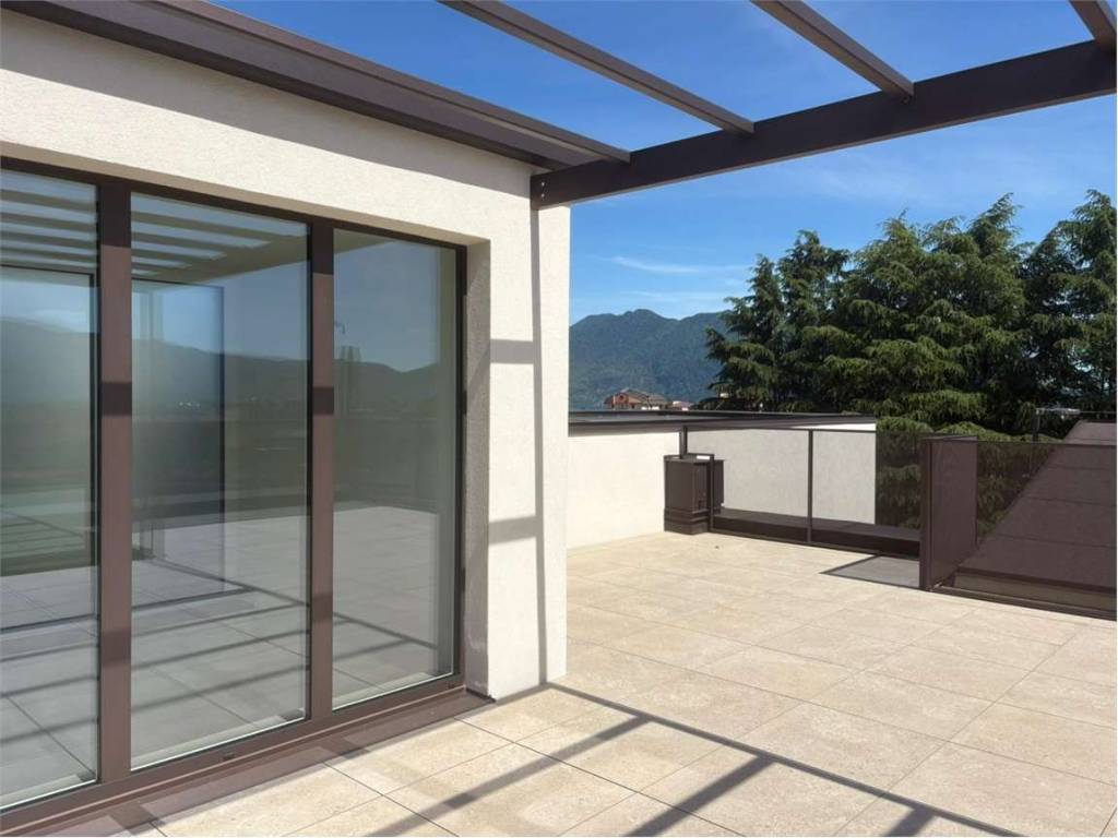 appartamento in vendita a Verbania in zona Intra