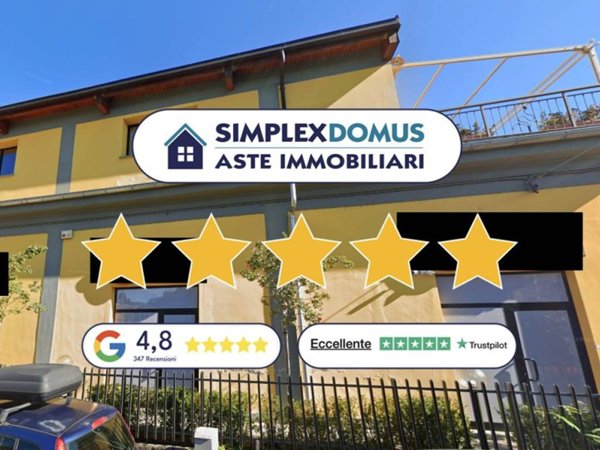 capannone in vendita a Verbania in zona Intra