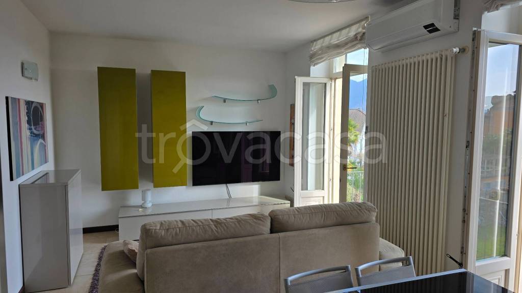 appartamento in vendita a Verbania in zona Intra