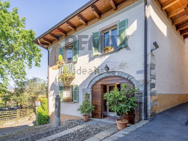 casa indipendente in vendita a Verbania