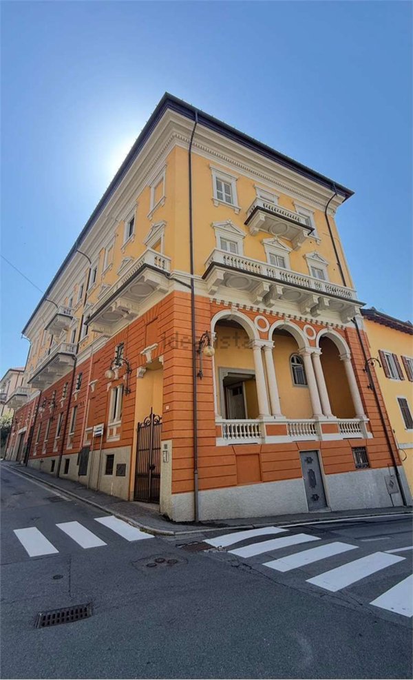 appartamento in vendita a Verbania in zona Pallanza