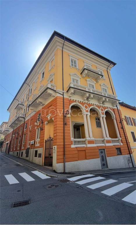 appartamento in vendita a Verbania in zona Pallanza