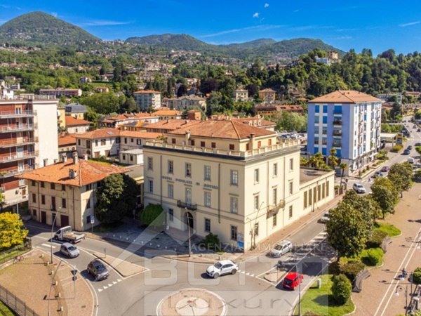 villa in vendita a Verbania in zona Intra