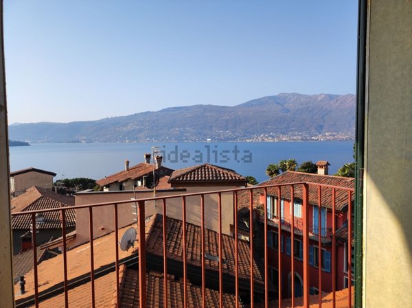 appartamento in vendita a Verbania in zona Suna