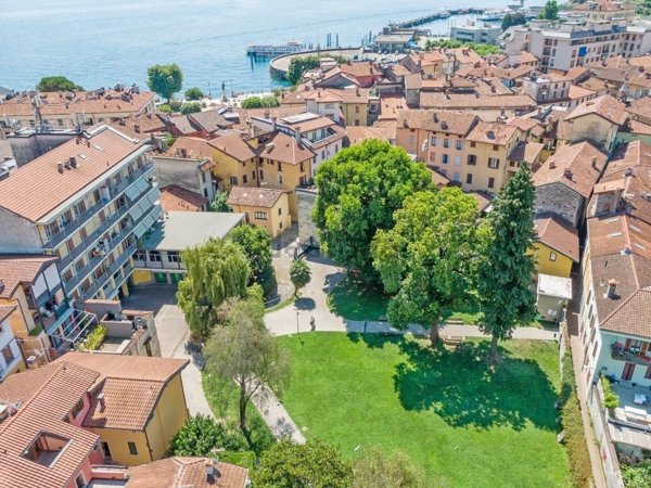 appartamento in vendita a Verbania in zona Intra
