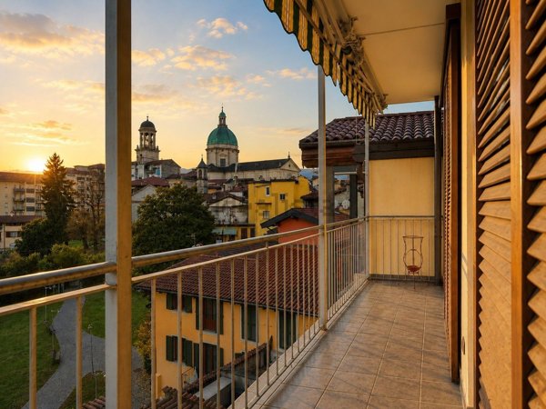 appartamento in vendita a Verbania in zona Intra