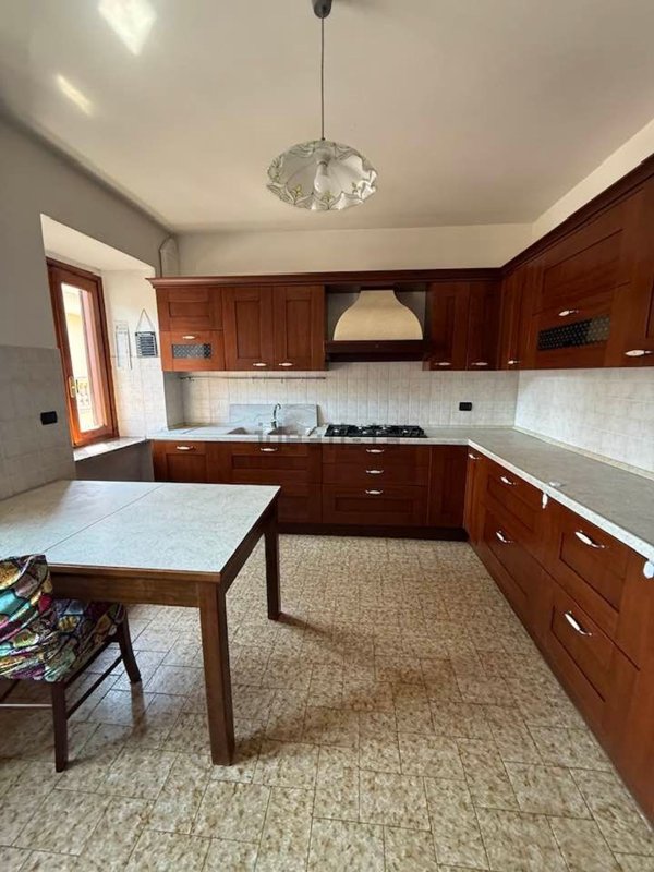 casa indipendente in vendita a Verbania in zona Unchio