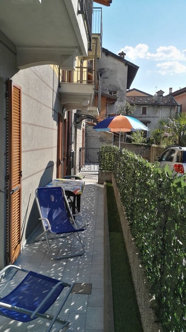 appartamento in vendita a Verbania in zona Suna