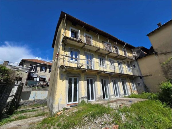 appartamento in vendita a Verbania in zona Trobaso