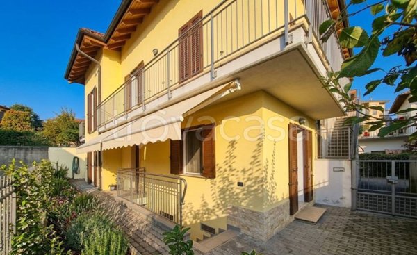 casa indipendente in vendita a Verbania in zona Intra