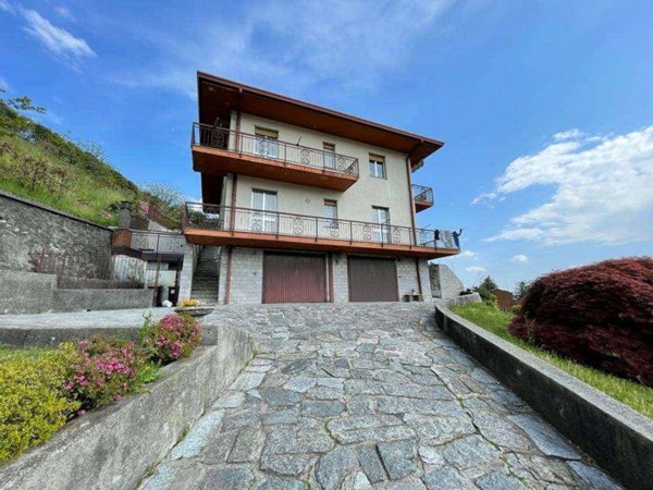 casa indipendente in vendita a Verbania in zona Intra
