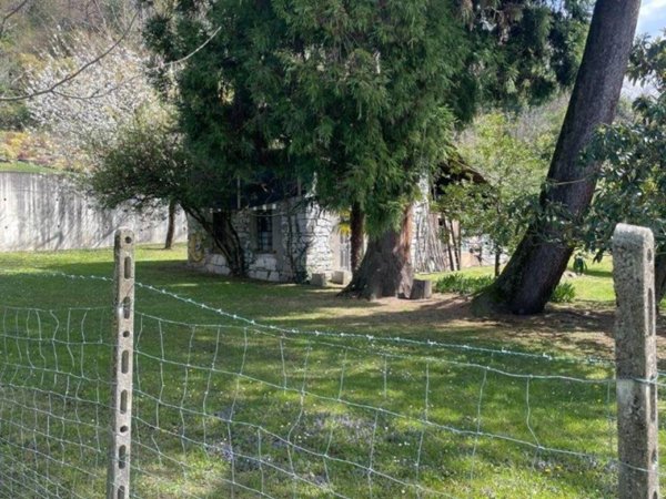 casa indipendente in vendita a Verbania in zona Fondotoce