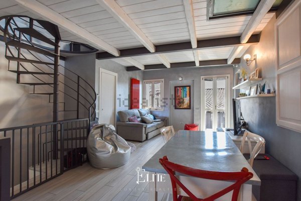 casa indipendente in vendita a Verbania in zona Suna