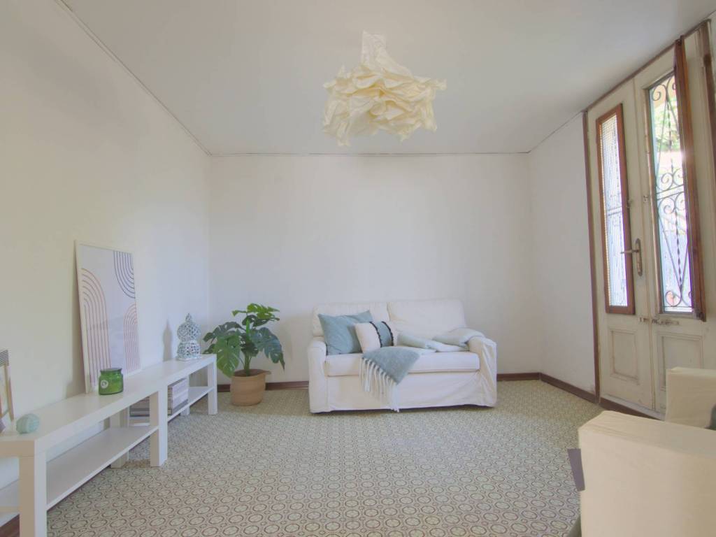 casa indipendente in vendita a Verbania in zona Suna