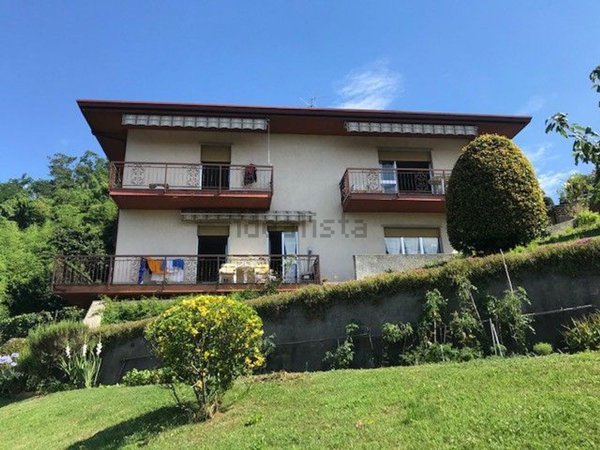 casa indipendente in vendita a Verbania in zona Possaccio