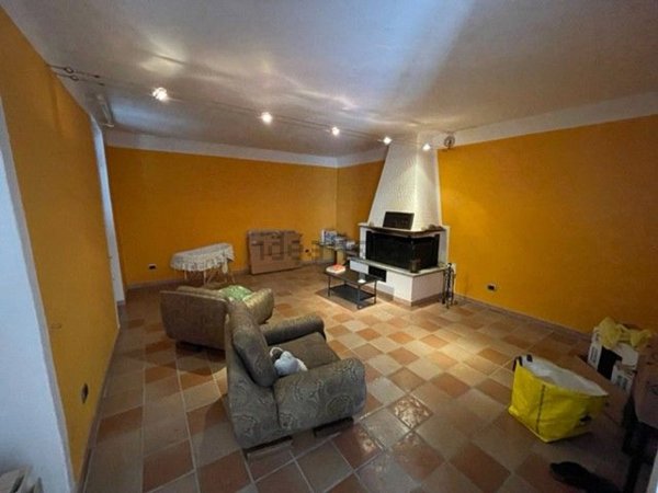 casa indipendente in vendita a Verbania in zona Possaccio